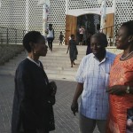 Prof Anna Tibaijuka(Mb) akisalimiana na marafiki zake mara baada ya misa ya jumapili